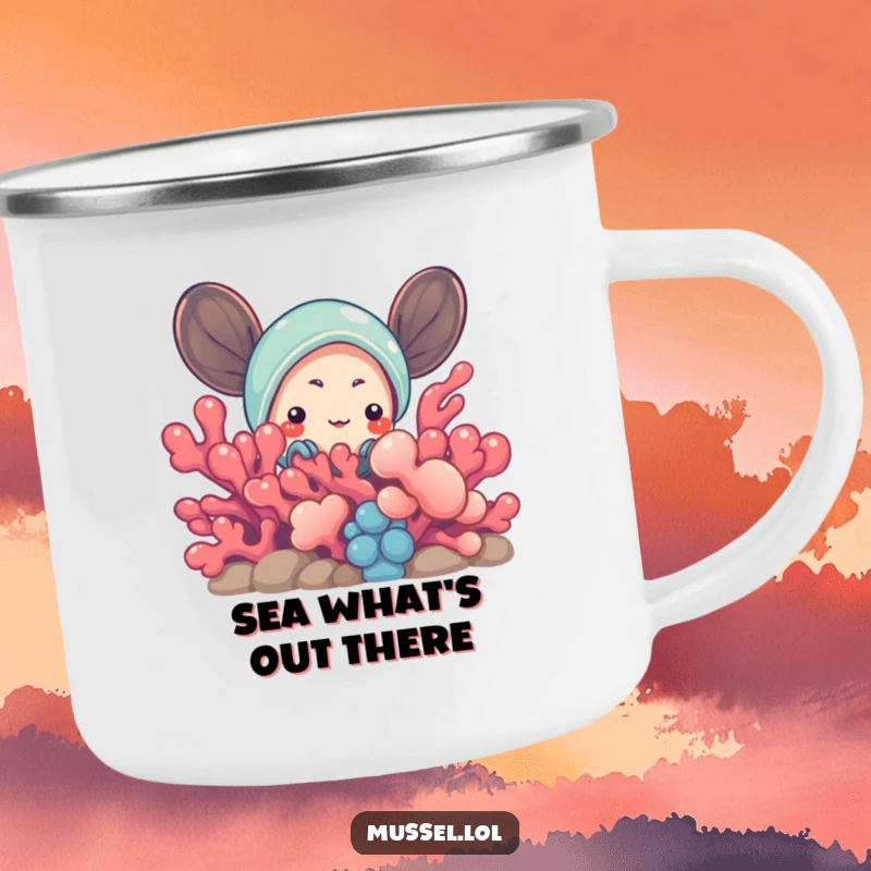 Funny Mussel Camping Mug: A curious mussel character peeking from behind coral, designed for enjoying drinks outdoors with a humorous touch.